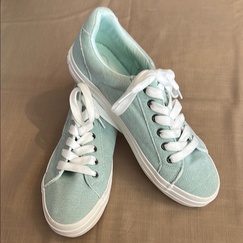 Rocket Dog Mint Green Canvas Sneakers